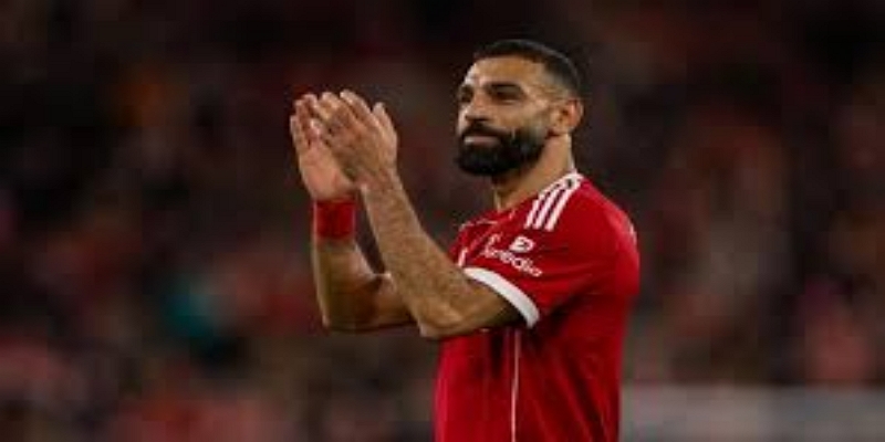 数据揭秘：阿诺德红军生涯的辉煌轨迹-沙巴体育